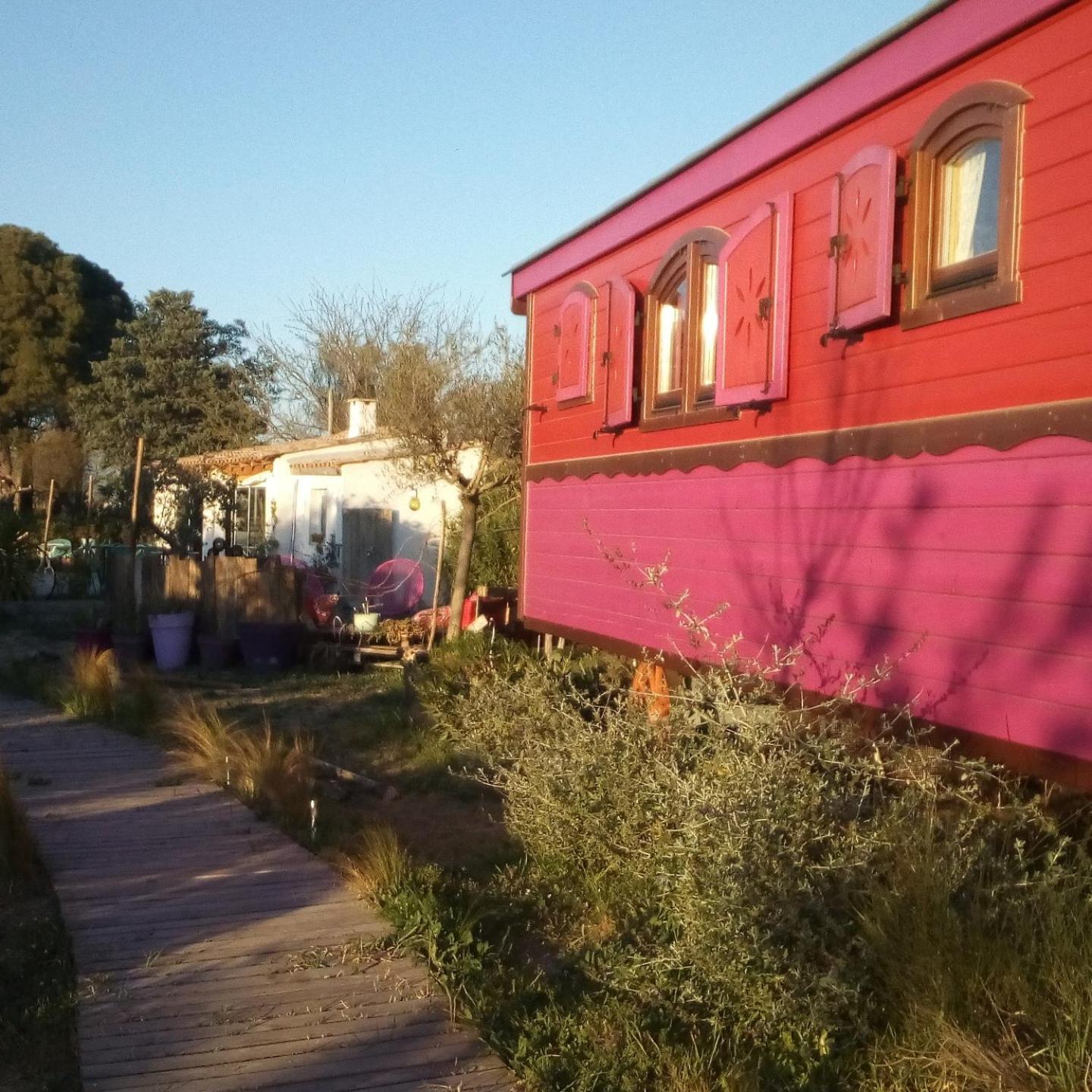 B&B La Terre Brûlée Aigues-Mortes Exterior foto